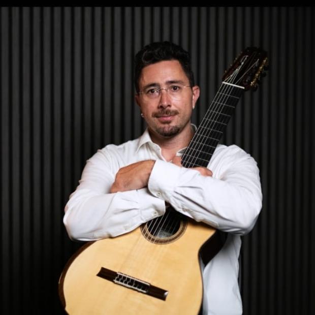 Profesor Muzičke akademije UNSA Đani Šehu ostvario umjetničku saradnju sa Guitar Salon Belgrade