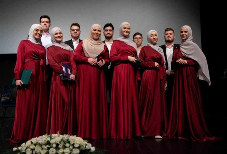 Akademski hor Univerziteta u Sarajevu – Fakulteta islamskih nauka na svečanoj akademiji u Tešnju