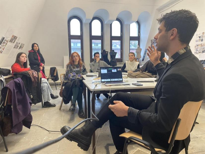 Gostujuće predavanje asistenta mr. Harisa Adžema za studente treće godine Odsjeka produkt dizajn Akademije likovnih umjetnosti UNSA