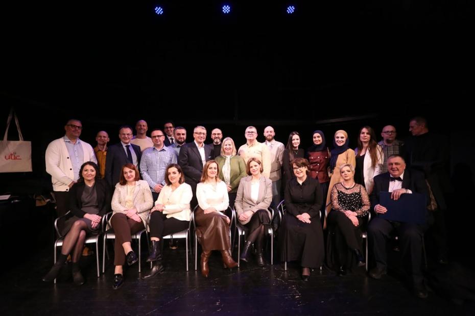 30 godina postojanja Univerzitetskog tele-informatičkog centra UTIC | Dokumentarni film „Internet.ba“- priča kako je internet probio obruč opkoljenog Sarajeva