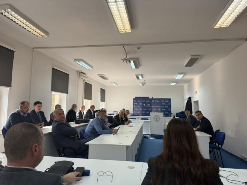 Fakultet za saobraćaj i komunikacije UNSA i Ministarstvo komunikacija i prometa BiH: Okrugli sto o uticaju sticanja vozačke dozvole na saobraćajne nezgode