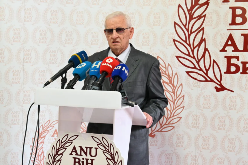 ANUBiH | Obilježen jubilej akademika Mirka Pejanovića: život posvećen nauci, državi i javnom dobru
