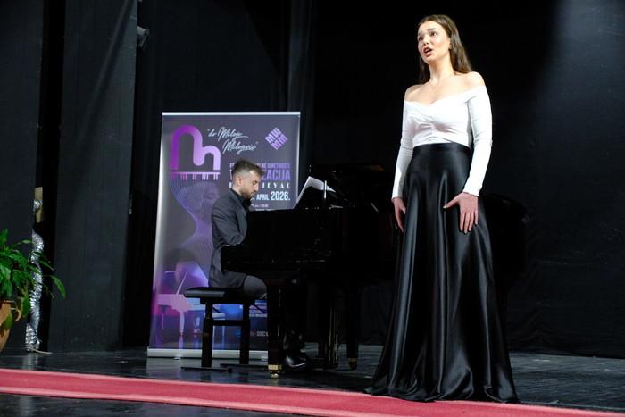 Jovana Pavlović, studentica Odsjeka za solo pjevanje laureat Međunarodnog takmičenja mladih solo pevača "Dr Miloje Milojević" u Kragujevcu