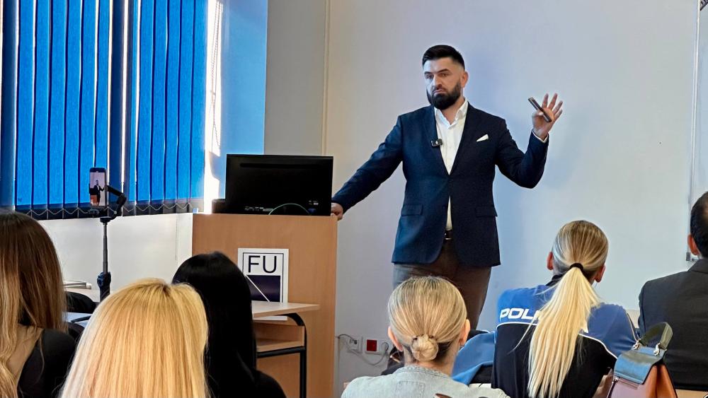 Održano predavanje „Od institucija do algoritama: kako se promijenila moć komunikacije“