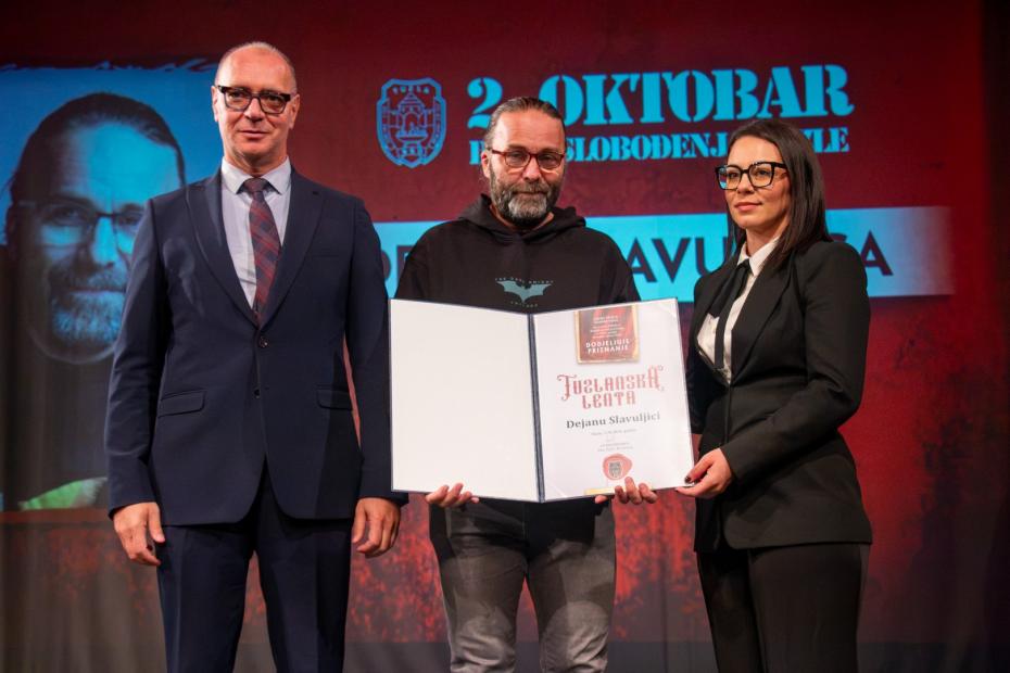 Prof. Dejan Slavuljica dobitnik Tuzlanske lente za doprinos razvoju kulturno-umjetničke scene Tuzle i Bosne i Hercegovine