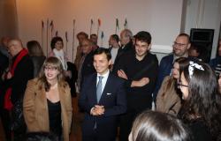 Studenti Fakulteta političkih nauka na otvaranju izložbe „Italija: (Ne)vidljive priče”