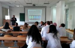 Prof. dr. Mohamad Haniki Nik Mohamed na Farmaceutskom fakultetu održao predavanje o farmakoterapiji ovisnosti o duhanu