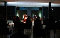 Snimak koncerta dua 2B (Belma Alić i Belma Šarančić) održanog u BKC Sarajevo