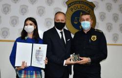 Zahvalnica Policijskog komesara Uprave policije MUP-a KS profesorici Fakulteta za kriminalistiku, kriminologiju i sigurnosne studije UNSA