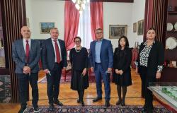 Veleposlanstvo Republike Koreje u Republici Hrvatskoj doniralo publikacije o Koreji Univerzitetu u Sarajevu