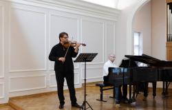 Violinista Marko Simović i pijanista Nikola Vučković nastupili na 15. Majskim muzičkim svečanostima