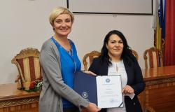 Priznanje za najboljeg bibliotekara Univerziteta u Sarajevu uručeno Narcisi Rastoder, rukovoditeljici Bibliotečko-informacionog centra Ekonomskog fakulteta UNSA