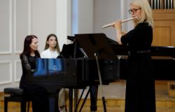 Flautistica Mirna Mlikota - Dizdarević i pijanistica Dina Fejzić nastupile u sklopu programa Majskih muzičkih svečanosti