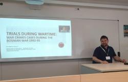 Dr. Hikmet Karčić učesnik susreta Međunarodne asocijacije istraživača genocida (IAGS)