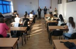 Održan "Brucoški sat" na Fakultetu za upravu UNSA