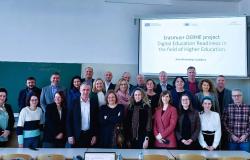 Početak implementacije 𝗘𝗿𝗮𝘀𝗺𝘂𝘀+ 𝗽𝗿𝗼𝗷𝗲𝗸𝘁𝗮: „Spremnost za digitalno obrazovanje u okviru visokog obrazovanja“ - 𝗗𝗶𝗴𝗶𝘁𝗮𝗹 𝗘𝗱𝘂𝗰𝗮𝘁𝗶𝗼𝗻 𝗥𝗲𝗮𝗱𝗶𝗻𝗲𝘀𝘀 𝗶𝗻 𝘁𝗵𝗲 𝗳𝗶𝗲𝗹𝗱 𝗼𝗳 𝗛𝗶𝗴𝗵𝗲𝗿 𝗘𝗱𝘂𝗰𝗮𝘁𝗶𝗼𝗻 (𝗗𝗘𝗥𝗛𝗘)