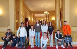 Studentica četvrte godine Nastavničkog odsjeka Akademije likovnih umjetnosti UNSA Danijela Jocović realizirala vannastavnu aktivnost pod nazivom "Istraživanje kostimografije"