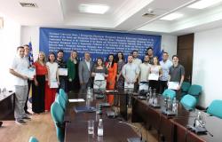 The House of Representatives of the Parliament of the Federation of Bosnia and Herzegovina ceremoniously awarded certificates of successfully completed student internships to 15 students of the Faculty of Political Sciences, UNSA
