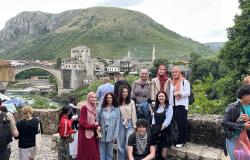 Studenti Katedre za informacijske nauke Odsjeka za komparativnu književnost i informacijske nauke Filozofskog fakulteta UNSA u studijskoj posjeti Mostaru