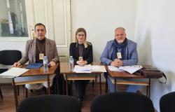 Mirna Mlikota - Dizdarević, viša asistentica na Odsjeku za duvačke instrumente i harmoniku, smjer Flauta, boravila je na Cetinju kao član žirija 50. Muzičkog festivala mladih Crne Gore