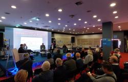 Promovirana knjiga "Semiotika Bosne - Etnofaulizam, nasilje i strah u krivotvorinama hegemonije" autora prof. dr. Senadina Lavića | 36. Internacionalni sarajevski sajam knjiga