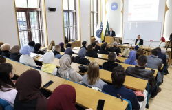 Tribina o mentalnom zdravlju na Fakultetu islamskih nauka UNSA: “Mnogi se još uvijek boje reći da se ne osjećaju dobro”