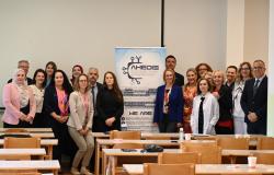 Erasmus+ projekat Advancing Higher Education through Digital Innovation and Smart Technologies (AHEDIS) predstavljen na Farmaceutskom fakultetu UNSA