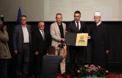 Plaketa „Hasan Kaimija“ za najbolje djelo iz oblasti humanističkih i društvenih nauka dodijeljena knjizi „Zvornik 1992–1995: Genocid na kapiji Bosne“