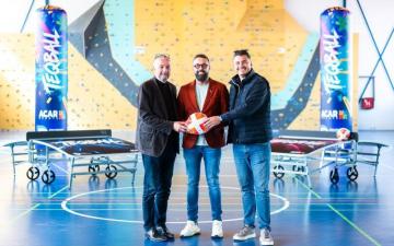 Sport bliže mladima: Pokrenut projekt „Teqball u školama“, prvi stolovi dodijeljeni Fakultetu sporta i tjelesnog odgoja UNSA i Petoj gimnaziji