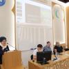 Fakultet islamskih nauka UNSA: Održana tribina “Glasovi iz Srebrenice – Narativi preživjelih genocida u Bosni”